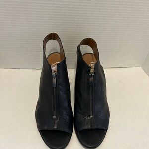 Franco Sarto Sz9.5 M Fayette Black Leather Open Toe Slingback Block Heel Sandal.